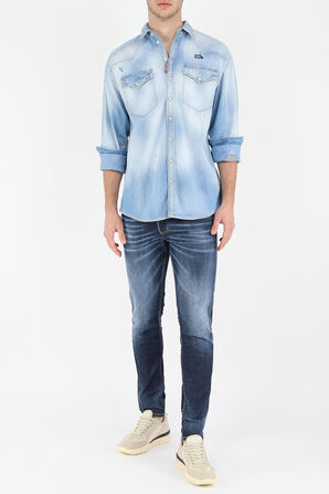מכנסי סקיני ג'ינס עם שפשופים בשטיפה כחולה DSQUARED2